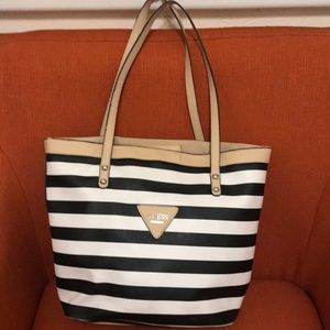 GUESS Tote